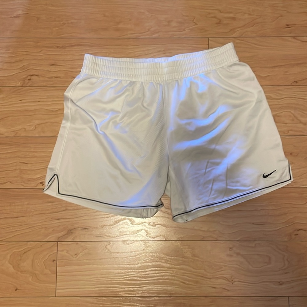 white nike shorts size medium